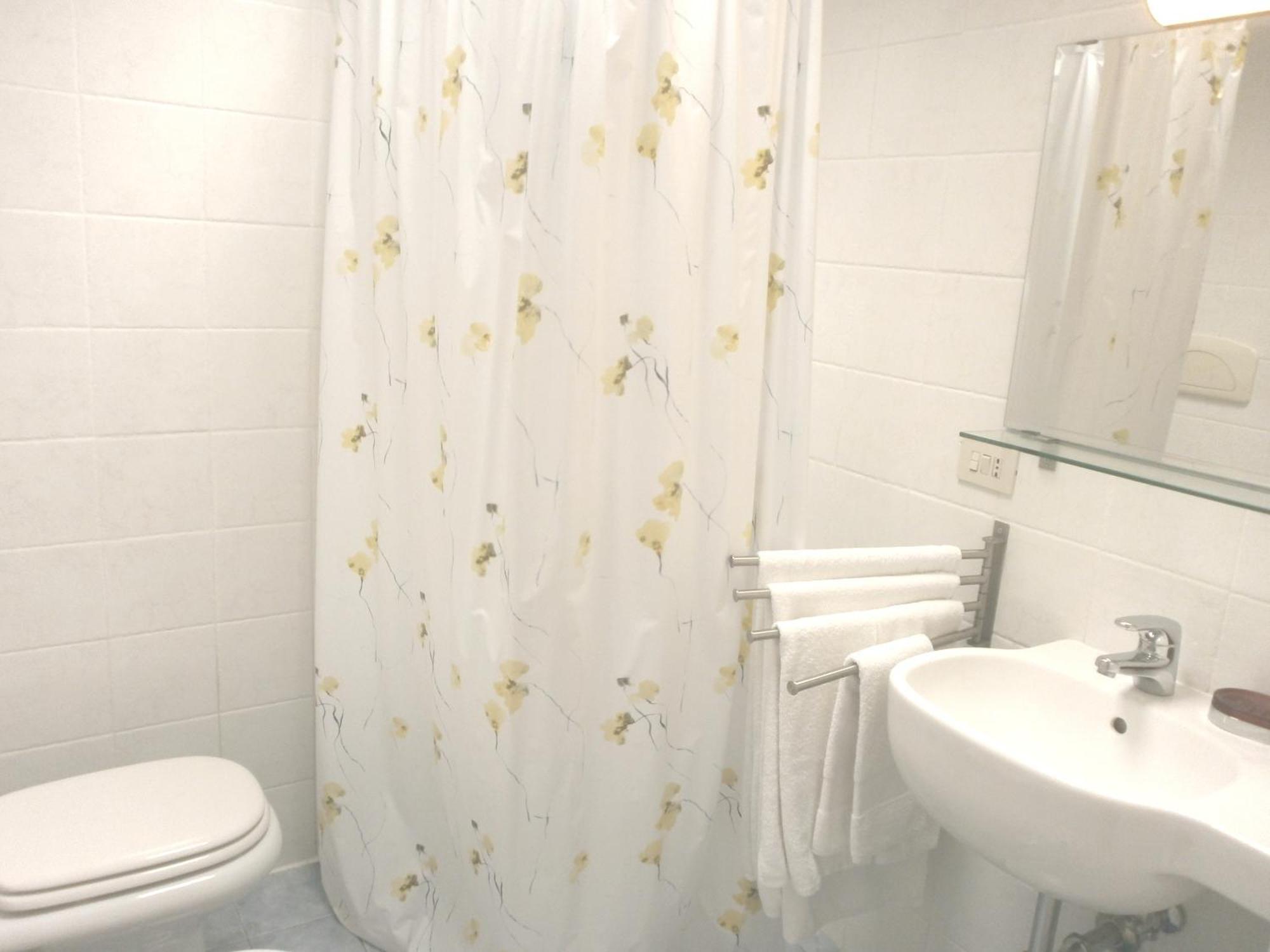 Residence Victoria Милано Екстериор снимка