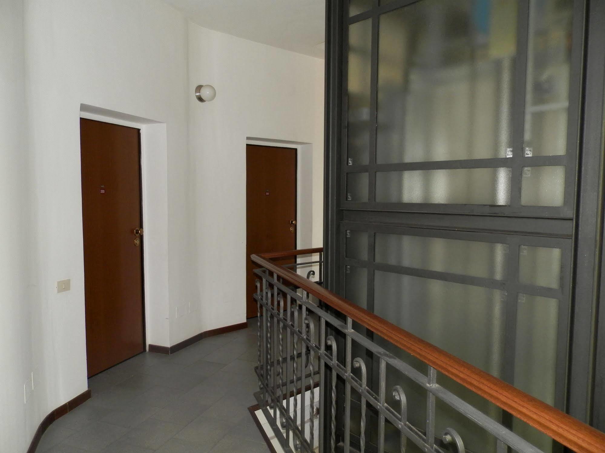 Residence Victoria Милано Екстериор снимка
